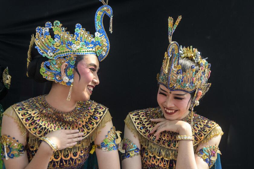 Ballerine di un festival indonesiano, 19 agosto © ANSA/AFP
